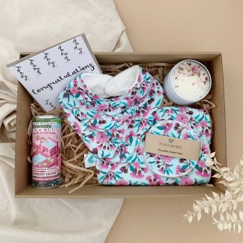 Gift set in floral gumnuts