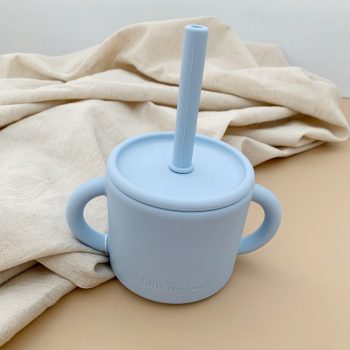 training cups baby blue with straw