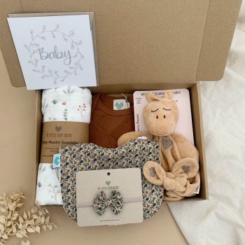 Autumn Baby Girl Gift Box Main Image
